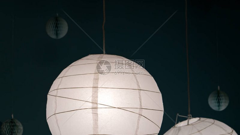 办公照明：如何选择合适的灯具厂家**